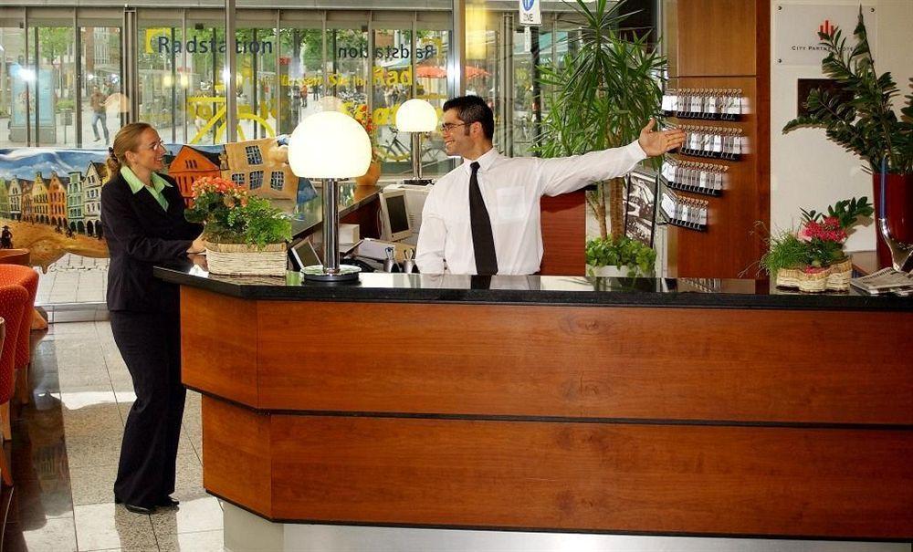 Hotel Conti Am Hauptbahnhof Münster Kültér fotó